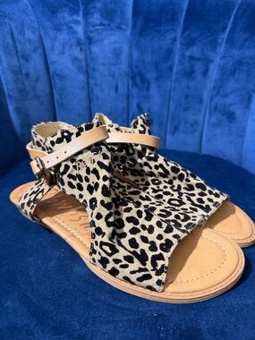 Blowfish Malibu Leopard Print Open-Toe Sandals with Tan Straps Size 9